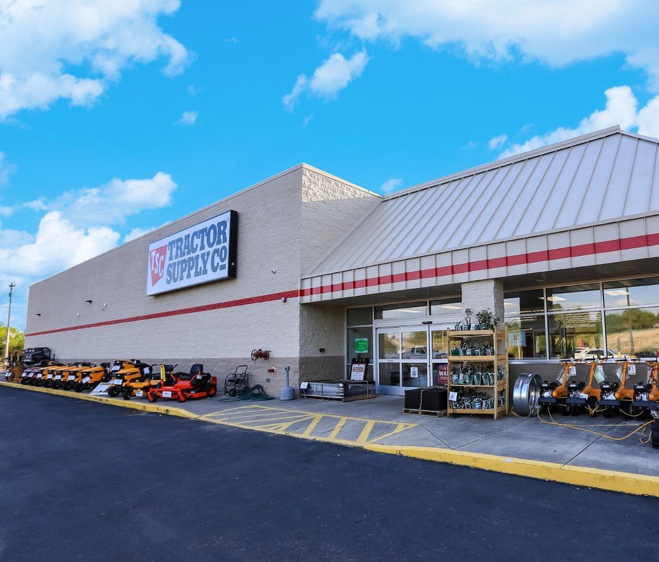 Tractor Supply Co. property in Livingston, Tennessee